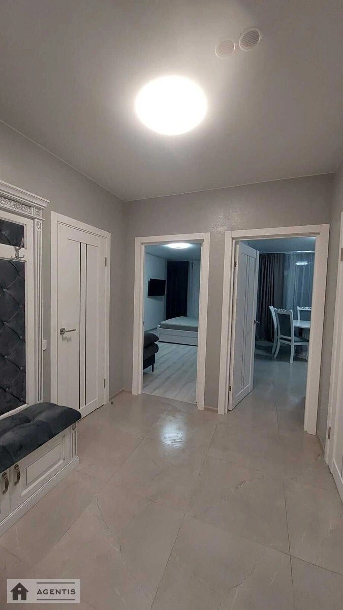 Сдам квартиру. 1 room, 53 m², 9th floor/35 floors. 11, Берестейський просп. (Перемоги), Киев. 