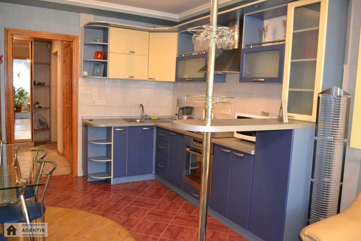 Apartment for rent. 2 rooms, 56 m², 19 floor/19 floors. Sribnokilska, Kyiv. 