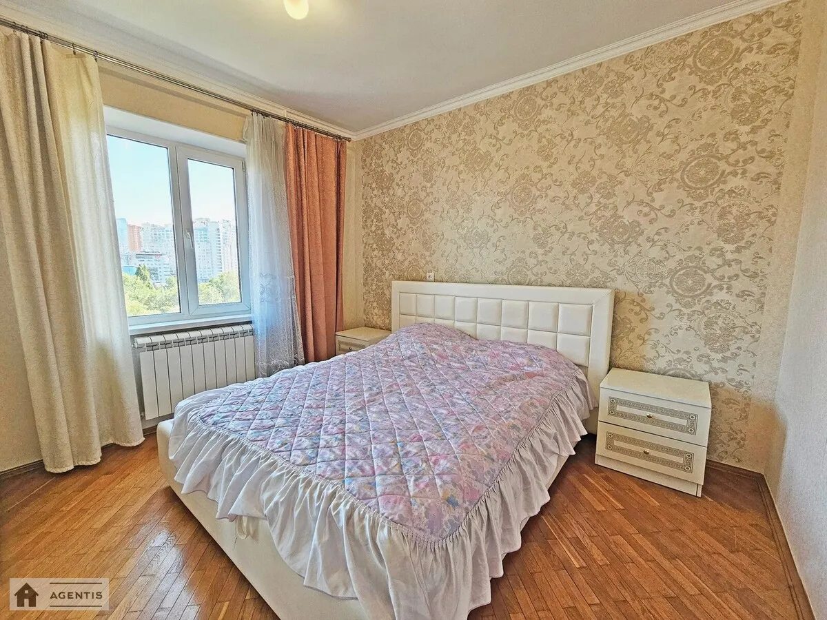 Сдам квартиру. 3 rooms, 75 m², 6th floor/15 floors. 14, Срибнокильская 14, Киев. 