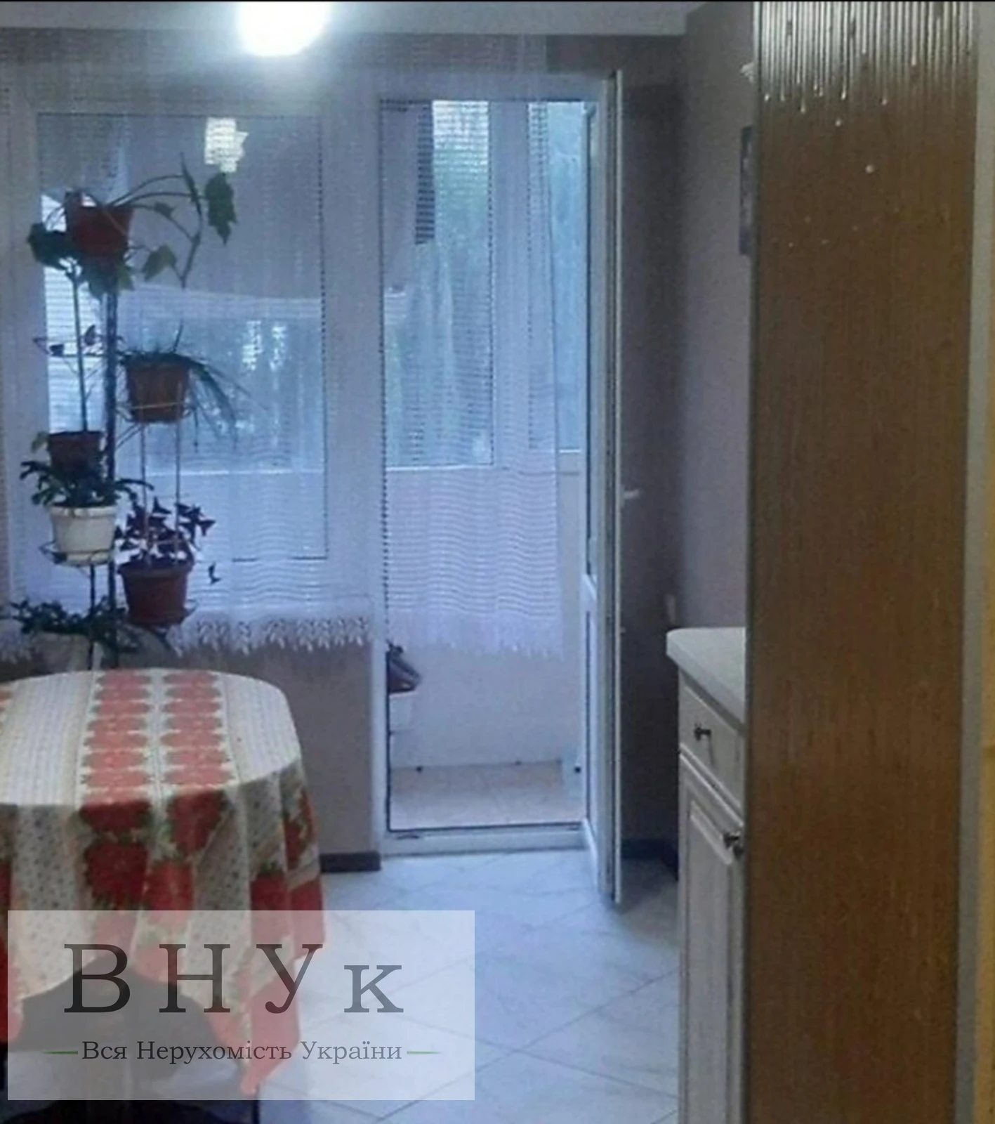 Apartments for sale. 2 rooms, 55 m², 2nd floor/5 floors. Blazhkevych Ivanny , Ternopil. 