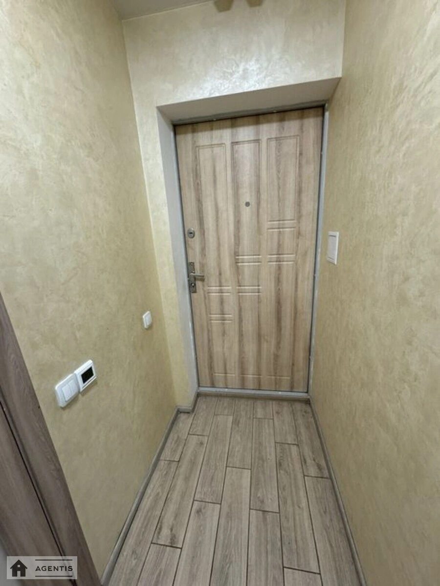 Сдам квартиру. 1 room, 46 m², 2nd floor/15 floors. Миколи Хвильового вул., Киев. 