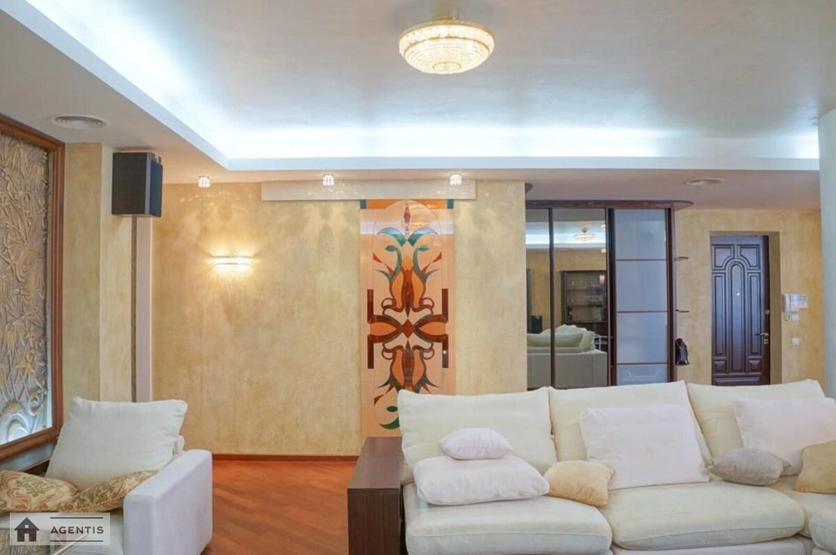 Apartment for rent. 4 rooms, 200 m², 8th floor/12 floors. 49, Volodymyrska 49, Kyiv. 