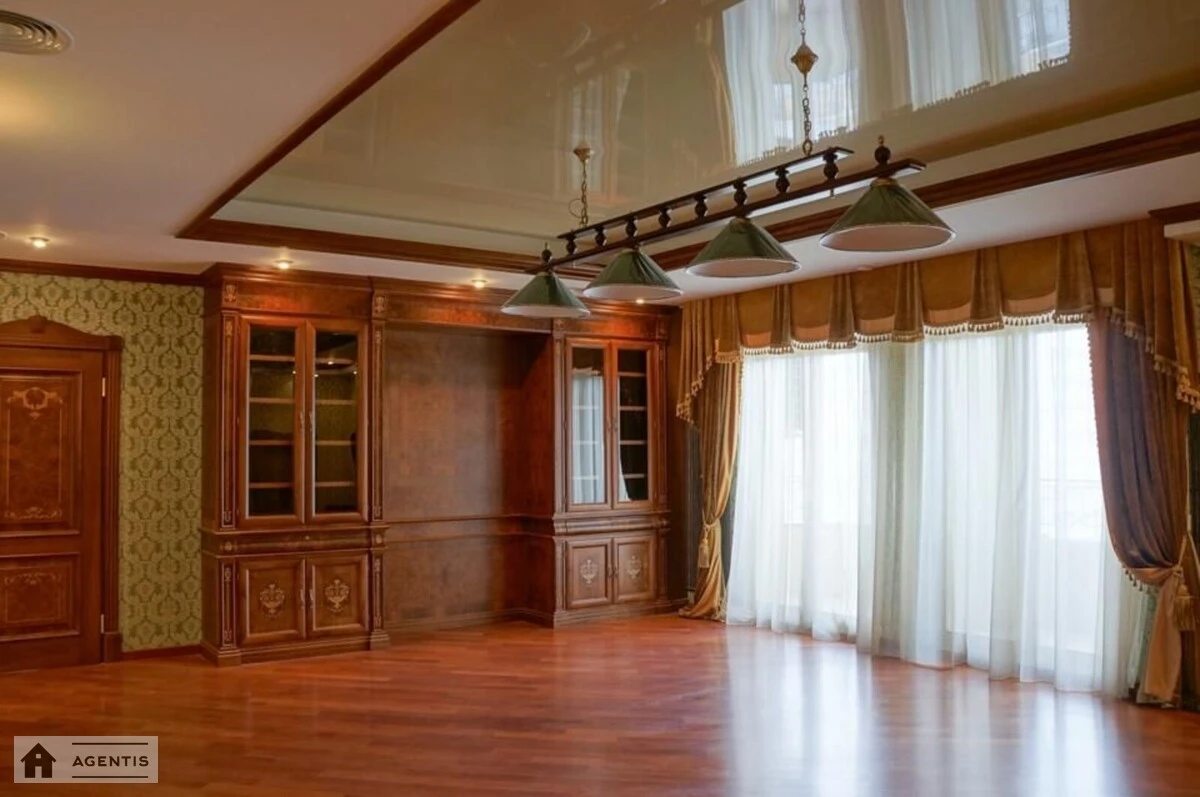 Apartment for rent. 4 rooms, 200 m², 8th floor/12 floors. 49, Volodymyrska 49, Kyiv. 