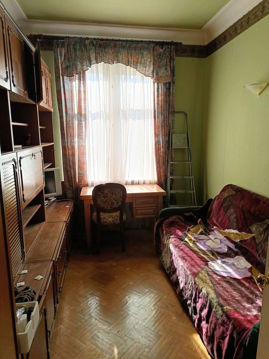 Сдам квартиру. 2 rooms, 50 m², 5th floor/6 floors. 11, Прорезная 11, Киев. 