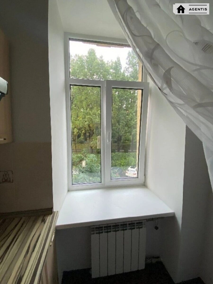 Здам квартиру. 1 room, 41 m², 2nd floor/5 floors. Назарівська вул. (Бориса Вєтрова), Київ. 