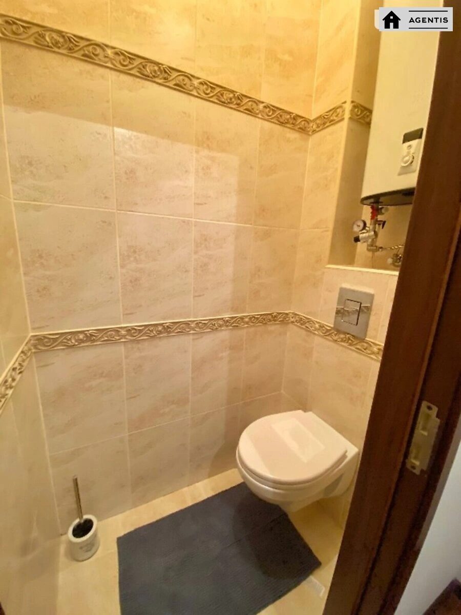 Сдам квартиру. 1 room, 41 m², 2nd floor/5 floors. Назарівська вул. (Бориса Вєтрова), Киев. 