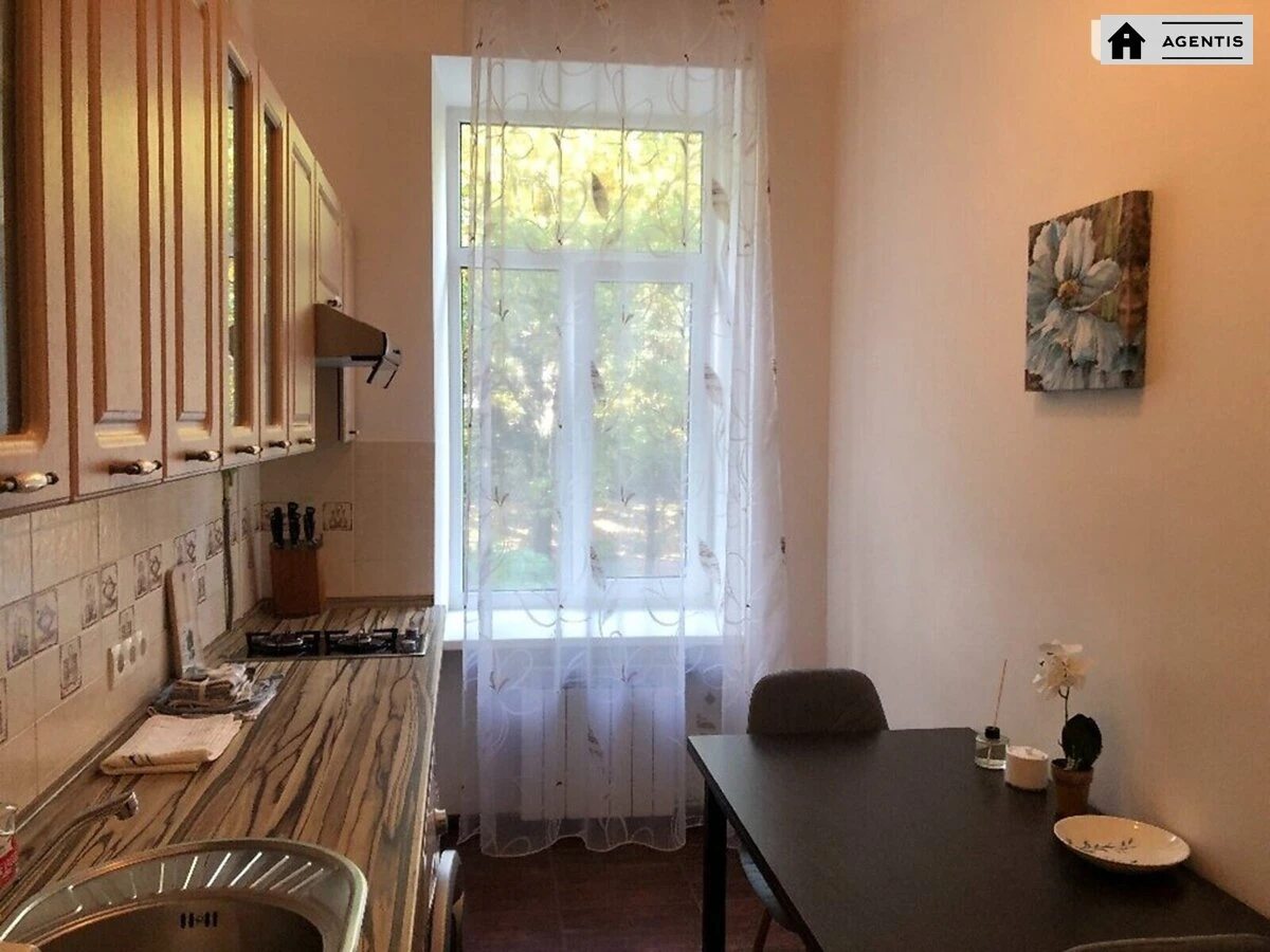 Здам квартиру. 1 room, 41 m², 2nd floor/5 floors. Назарівська вул. (Бориса Вєтрова), Київ. 