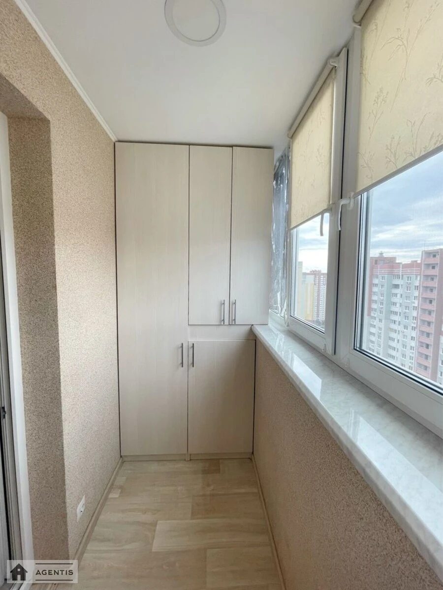 Сдам квартиру. 1 room, 42 m², 25 floor/26 floors. 36, Єлизавети Чавдар вул., Киев. 