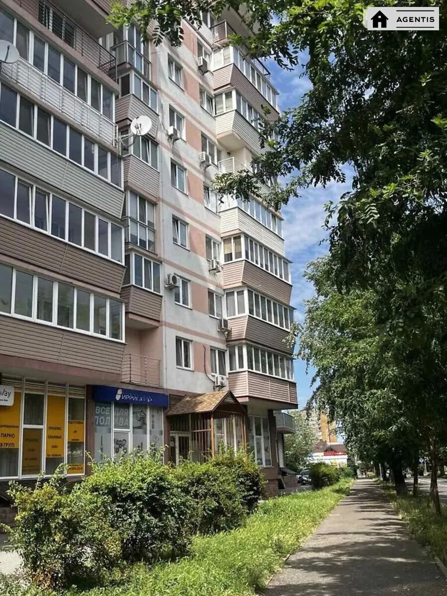 Сдам квартиру. 2 rooms, 69 m², 3rd floor/12 floors. 25, Януша Корчака вул. (Баумана), Киев. 