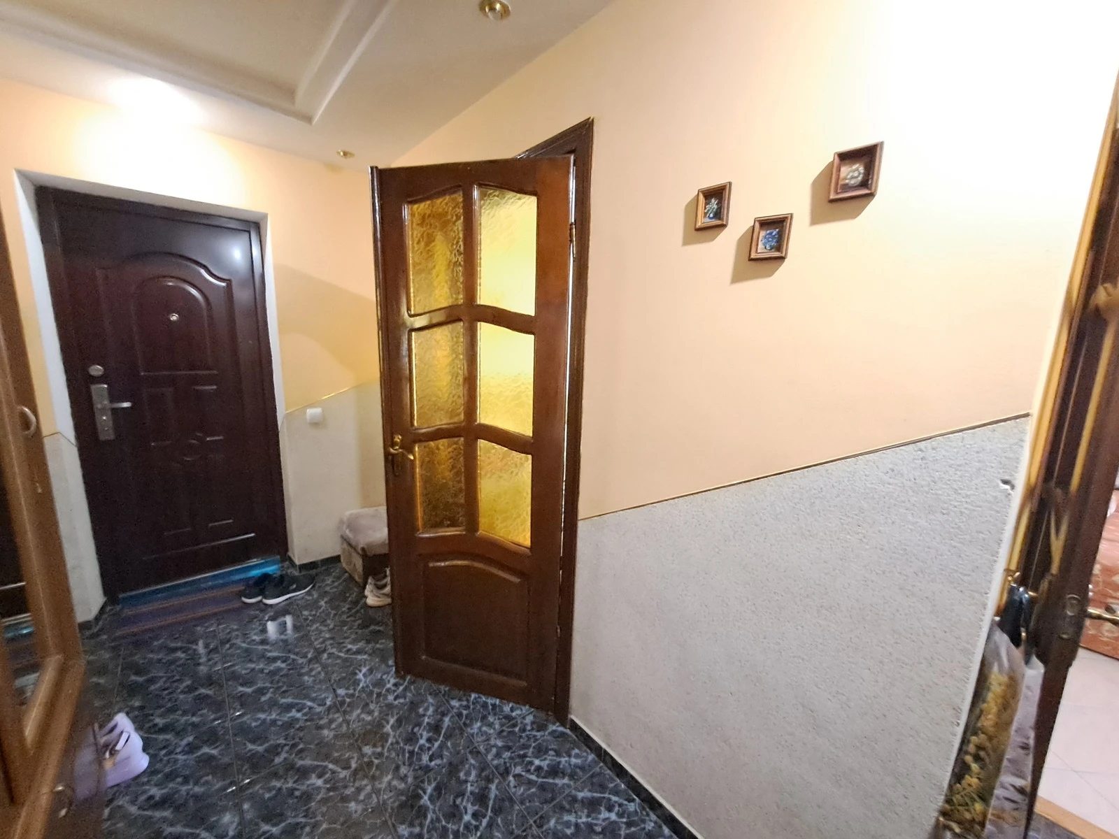 Продаж квартири. 2 rooms, 68 m², 4th floor/6 floors. Будного С. вул., Тернопіль. 