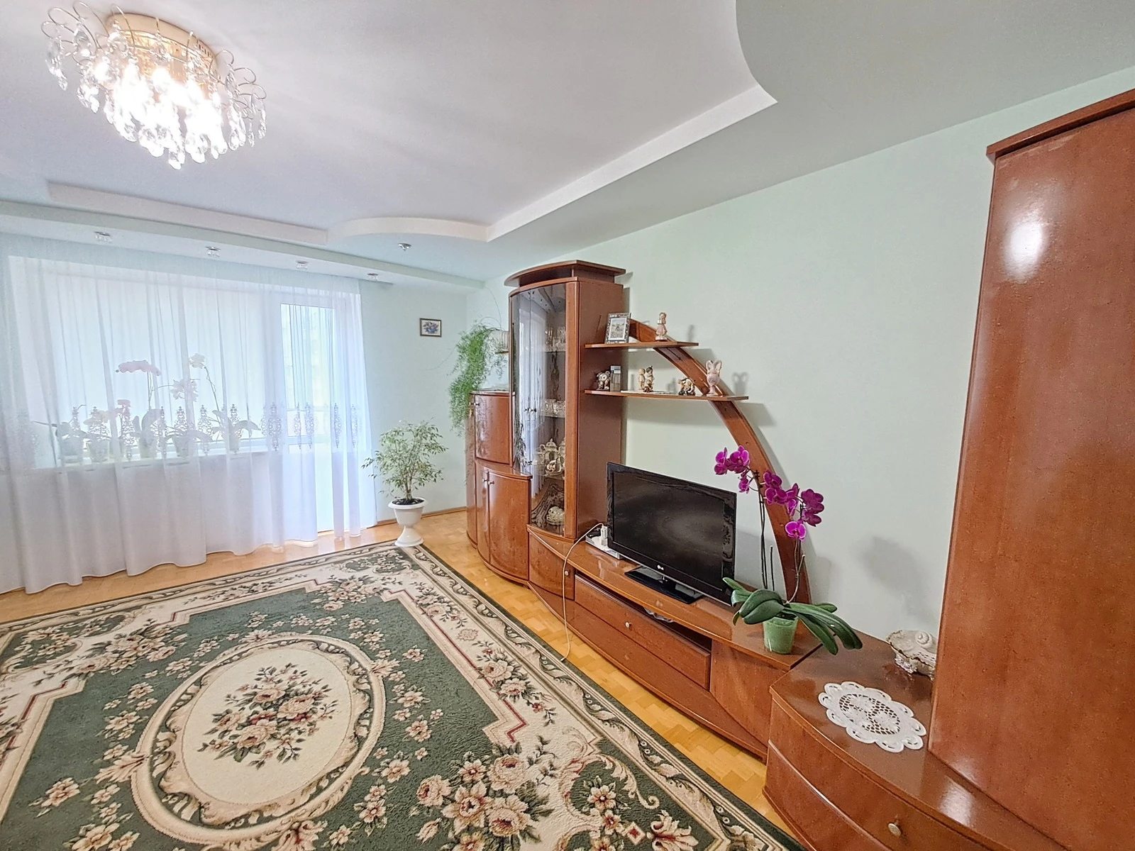 Apartments for sale. 2 rooms, 68 m², 4th floor/6 floors. Budnoho S. vul., Ternopil. 