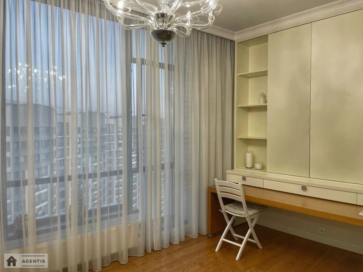 Apartment for rent. 3 rooms, 104 m², 19 floor/25 floors. Demiyivska, Kyiv. 