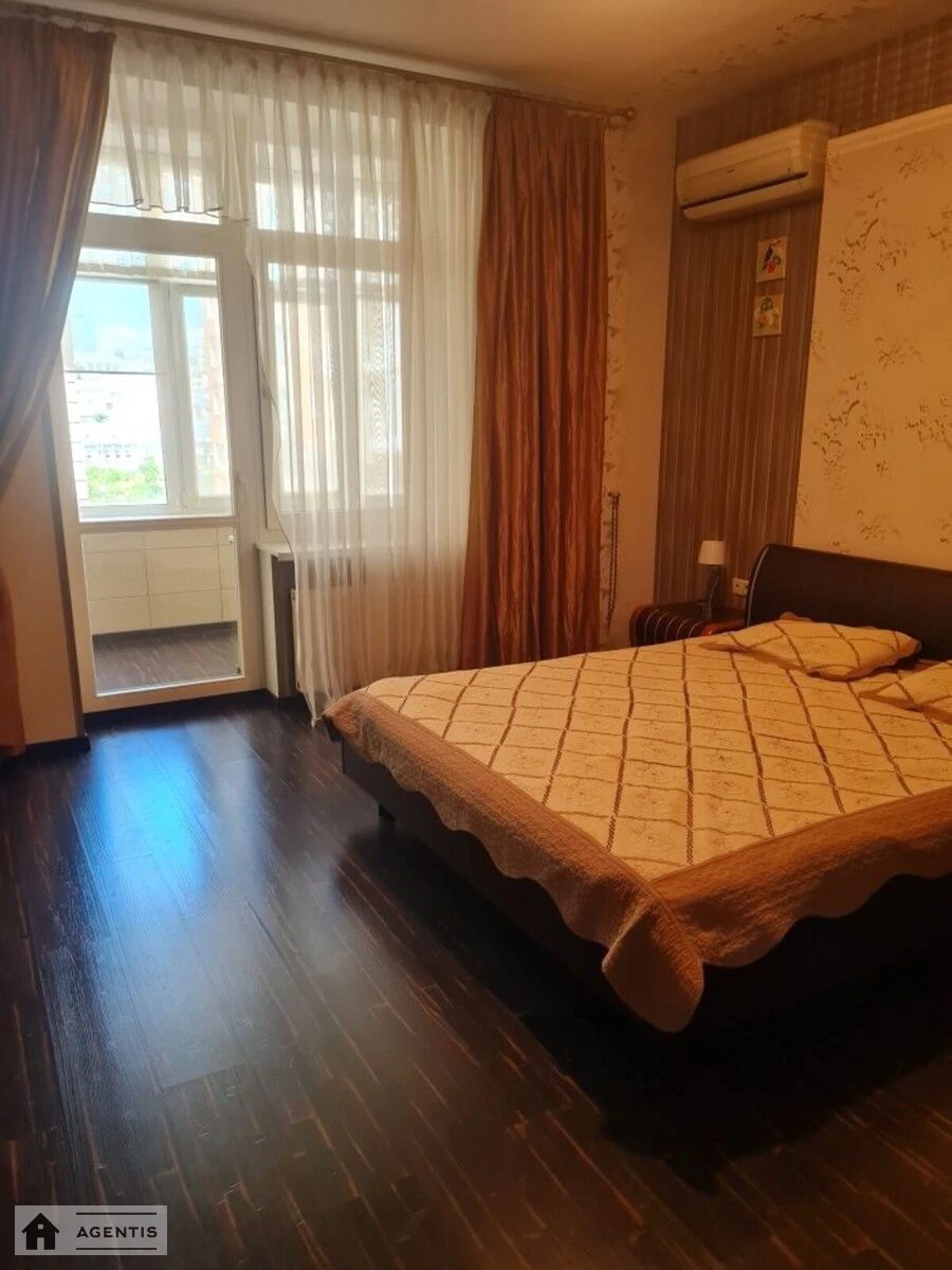 Здам квартиру. 4 rooms, 180 m², 3rd floor/13 floors. Печерський район, Київ. 
