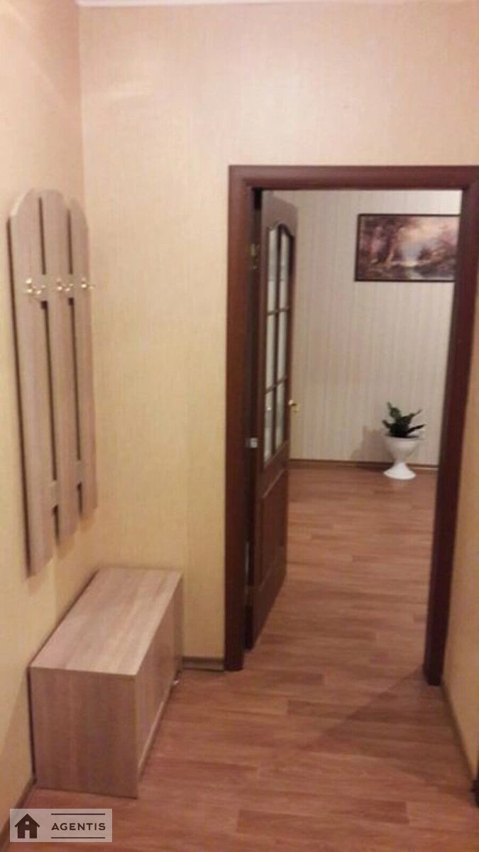 Apartment for rent. 1 room, 38 m², 18 floor/25 floors. Yelyzavety Chavdar vul., Kyiv. 