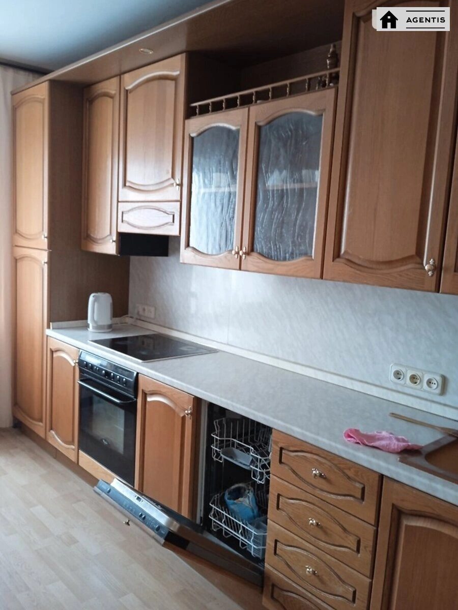 Apartment for rent. 3 rooms, 101 m², 12 floor/17 floors. 1, Borysa Hmyri vul., Kyiv. 