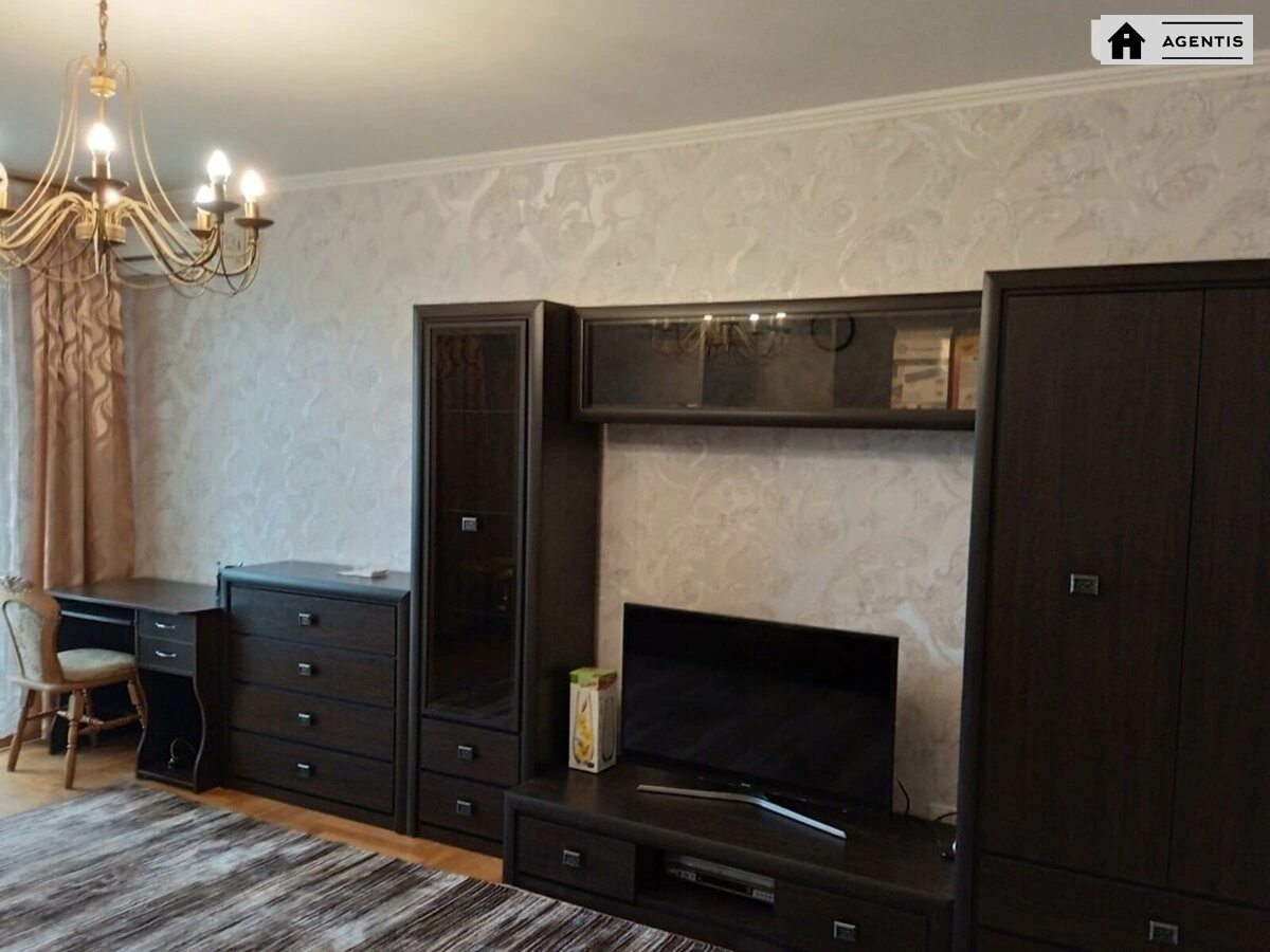 Apartment for rent. 3 rooms, 101 m², 12 floor/17 floors. 1, Borysa Hmyri vul., Kyiv. 