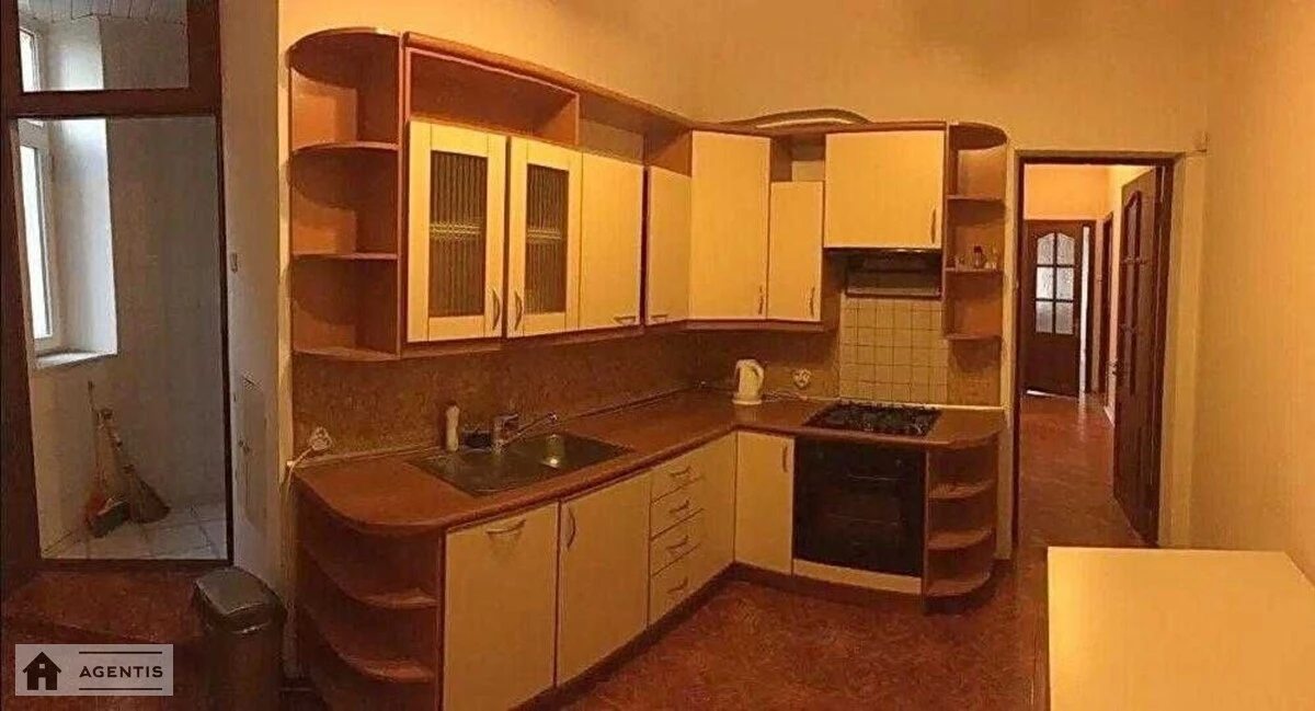 Здам квартиру. 3 rooms, 130 m², 5th floor/6 floors. 32, Богдана Хмельницького вул., Київ. 