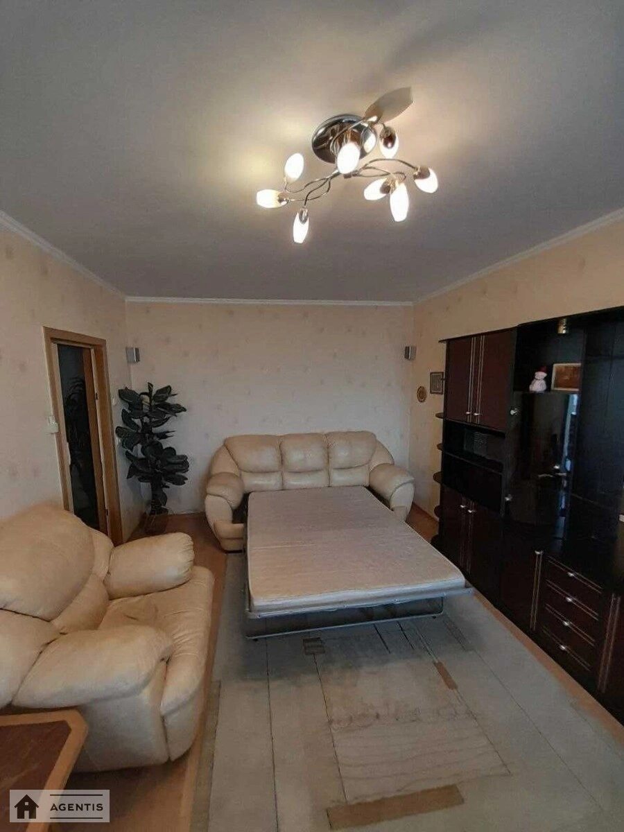 Apartment for rent. 2 rooms, 56 m², 9th floor/16 floors. 16, Sribnokilska 16, Kyiv. 
