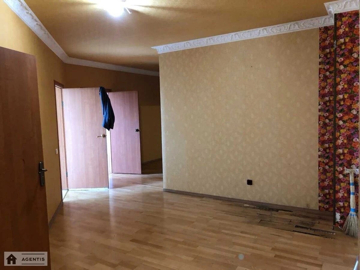 Apartment for rent. 5 rooms, 165 m², 8th floor/9 floors. Rayisy Okipnoyi vul., Kyiv. 