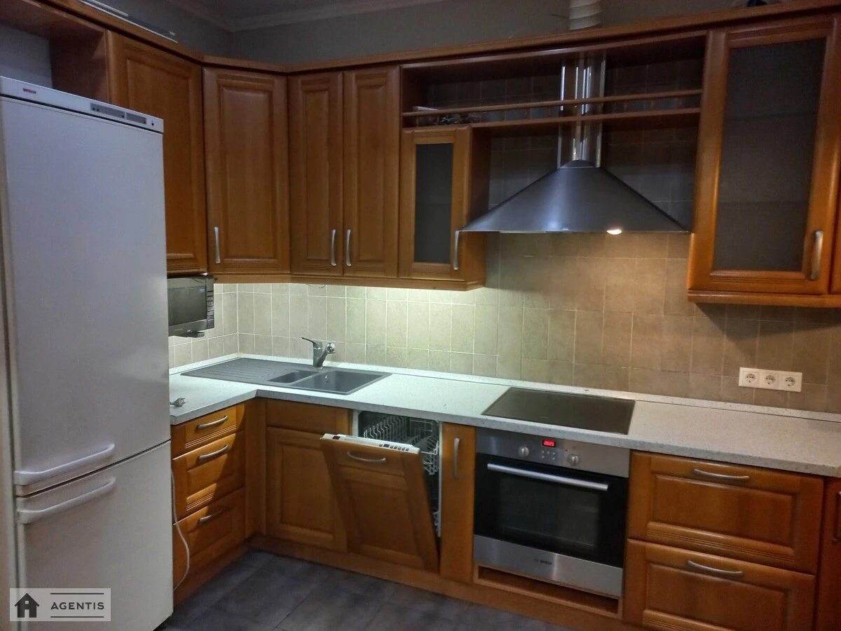 Apartment for rent. 1 room, 52 m², 6th floor/24 floors. 36, Yevhena Konovaltsya vul. Shchorsa, Kyiv. 