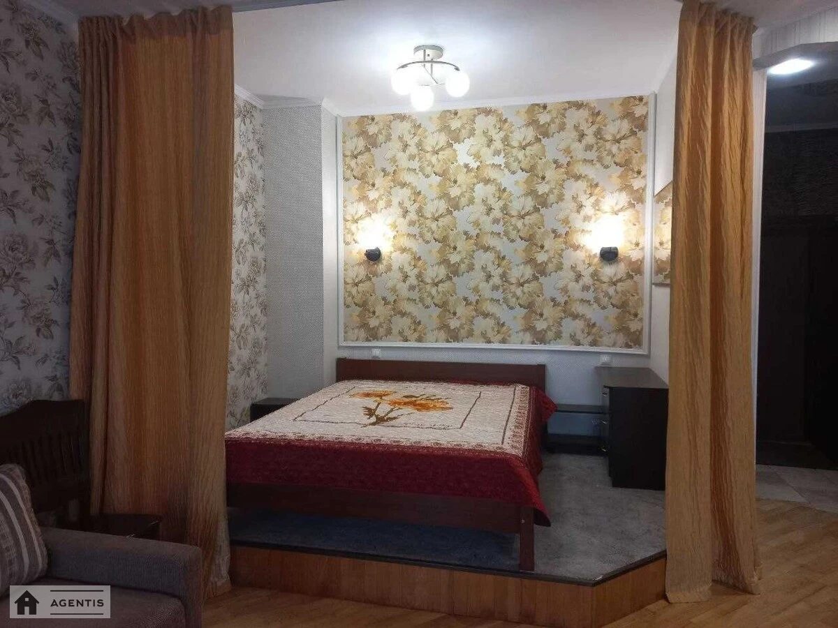 Apartment for rent. 1 room, 52 m², 6th floor/24 floors. 36, Yevhena Konovaltsya vul. Shchorsa, Kyiv. 