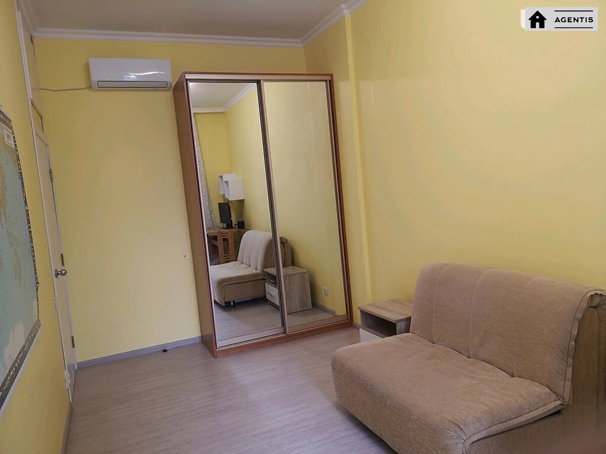 Apartment for rent. 4 rooms, 125 m², 5th floor/25 floors. 26, Dzhona Makkeyna vul. Ivana Kudri, Kyiv. 