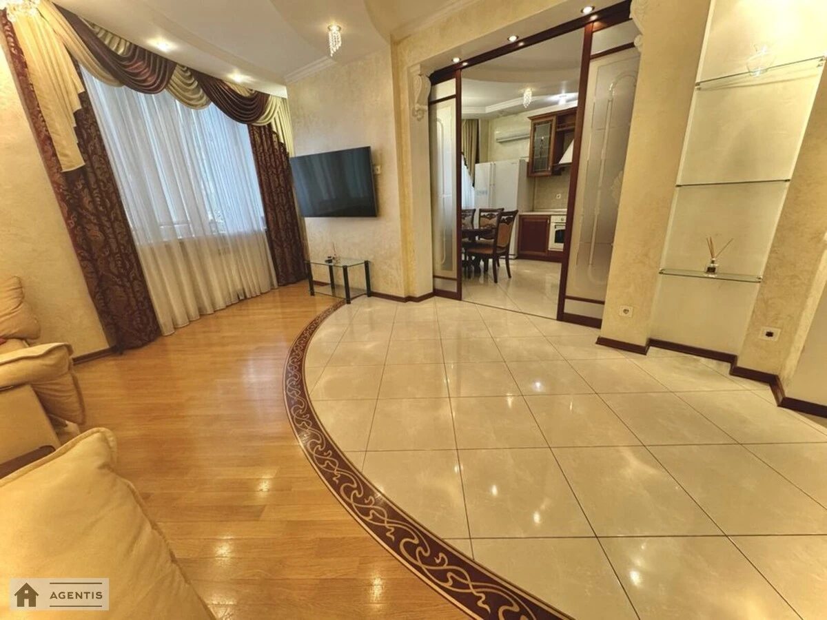 Apartment for rent. 3 rooms, 105 m², 4th floor/20 floors. 25, Dniprovska embankment 25, Kyiv. 