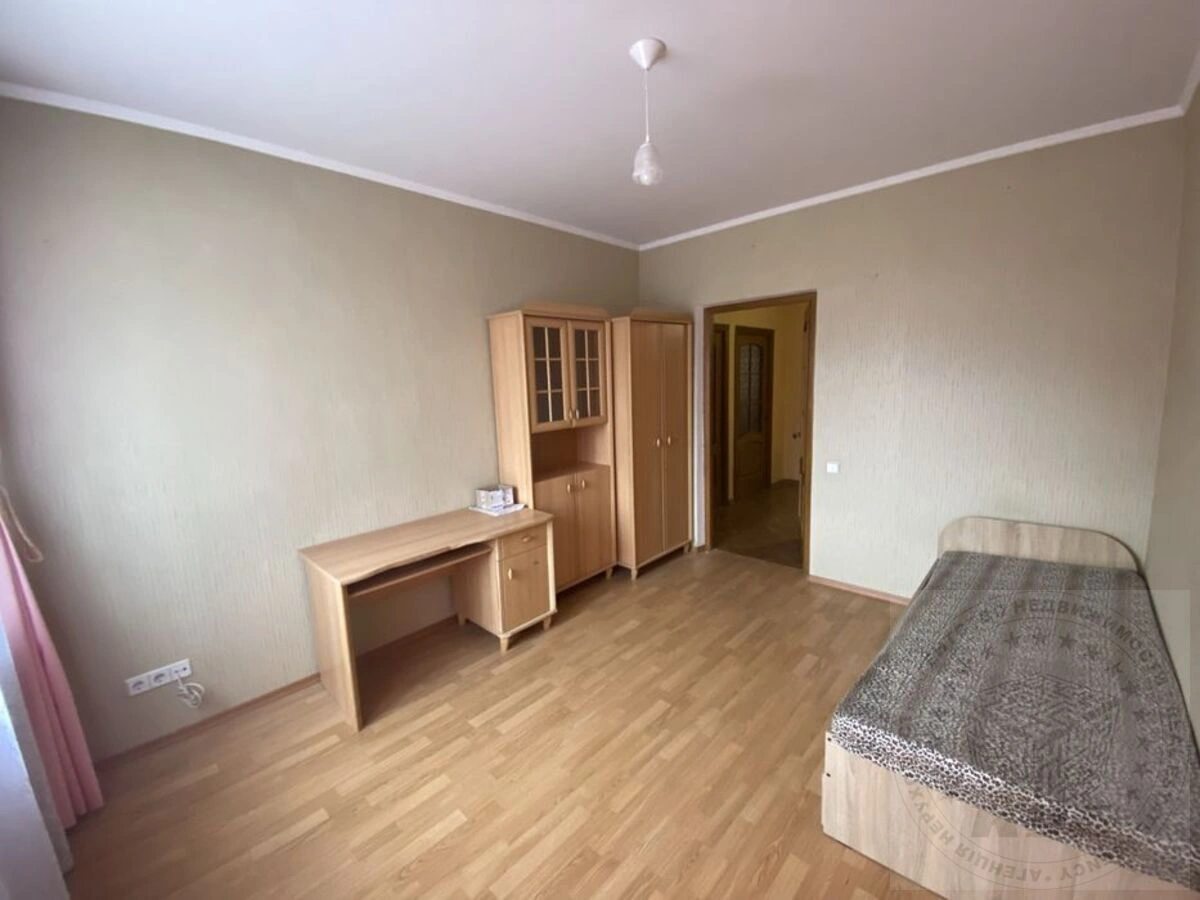 Apartments for sale. 3 rooms, 71 m², 4th floor/16 floors. 3, Bulgakova 3, Kyiv. 