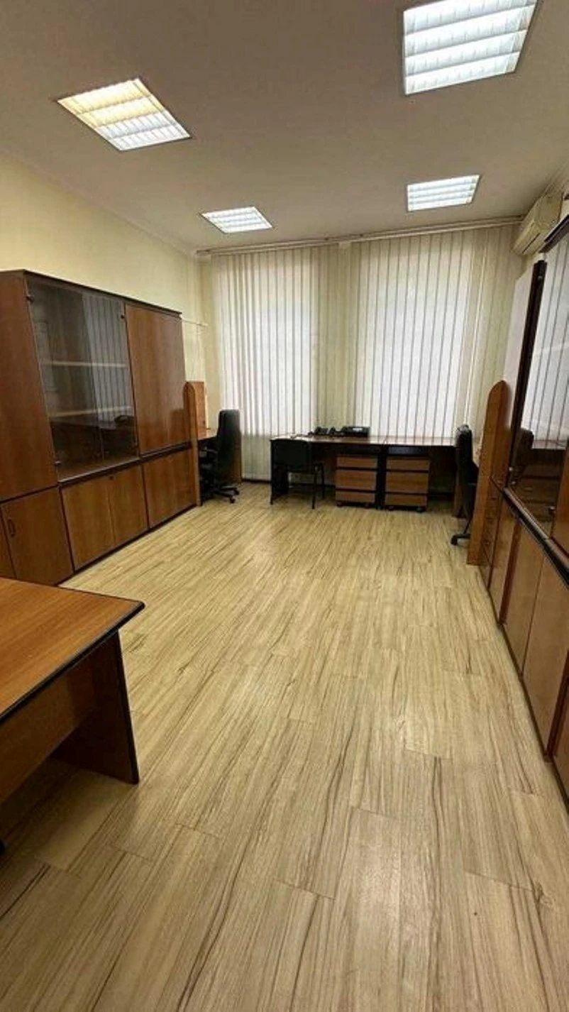 Сдам офис. 6 rooms, 130 m², 1st floor/3 floors. Круглоуниверситетская, Киев. 