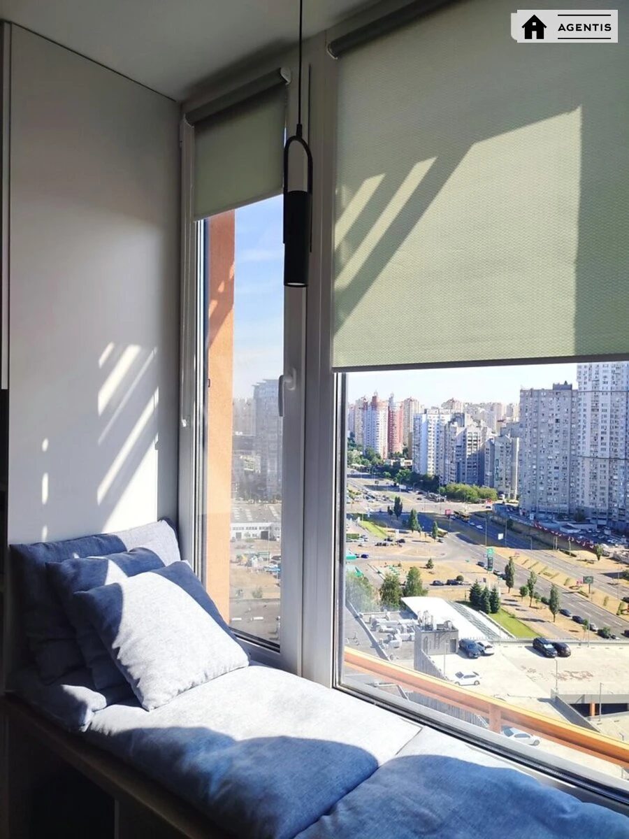 Apartment for rent. 3 rooms, 62 m², 21 floor/25 floors. 18, Dniprovska embankment 18, Kyiv. 