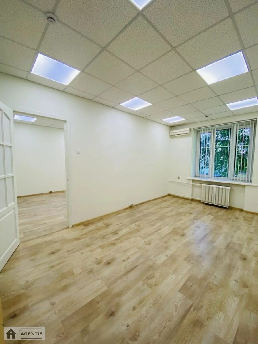 Здам квартиру. 5 rooms, 160 m², 1st floor/5 floors. 17, Миколи Міхновського бульв. (Дружби Народів), Київ. 