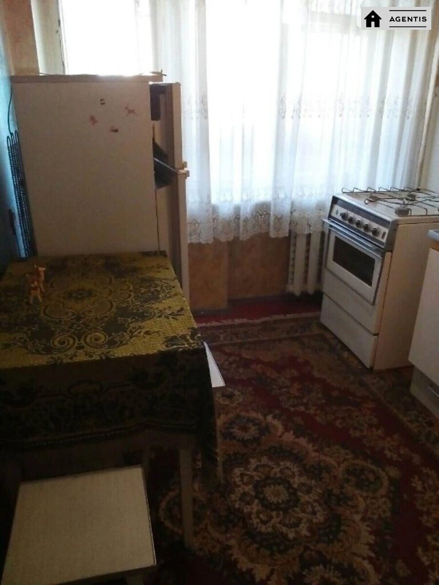 Apartment for rent. 1 room, 42 m², 9th floor/9 floors. 4, Serhiya Naboky vul. Bazhova, Kyiv. 