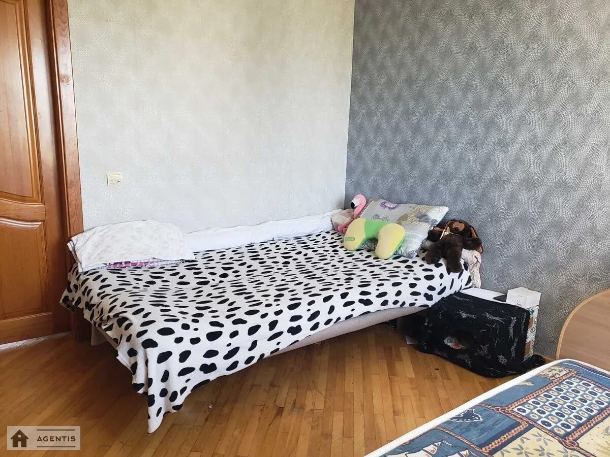 Apartment for rent. 3 rooms, 100 m², 15 floor/16 floors. 1, Petra Hryhorenka prosp., Kyiv. 