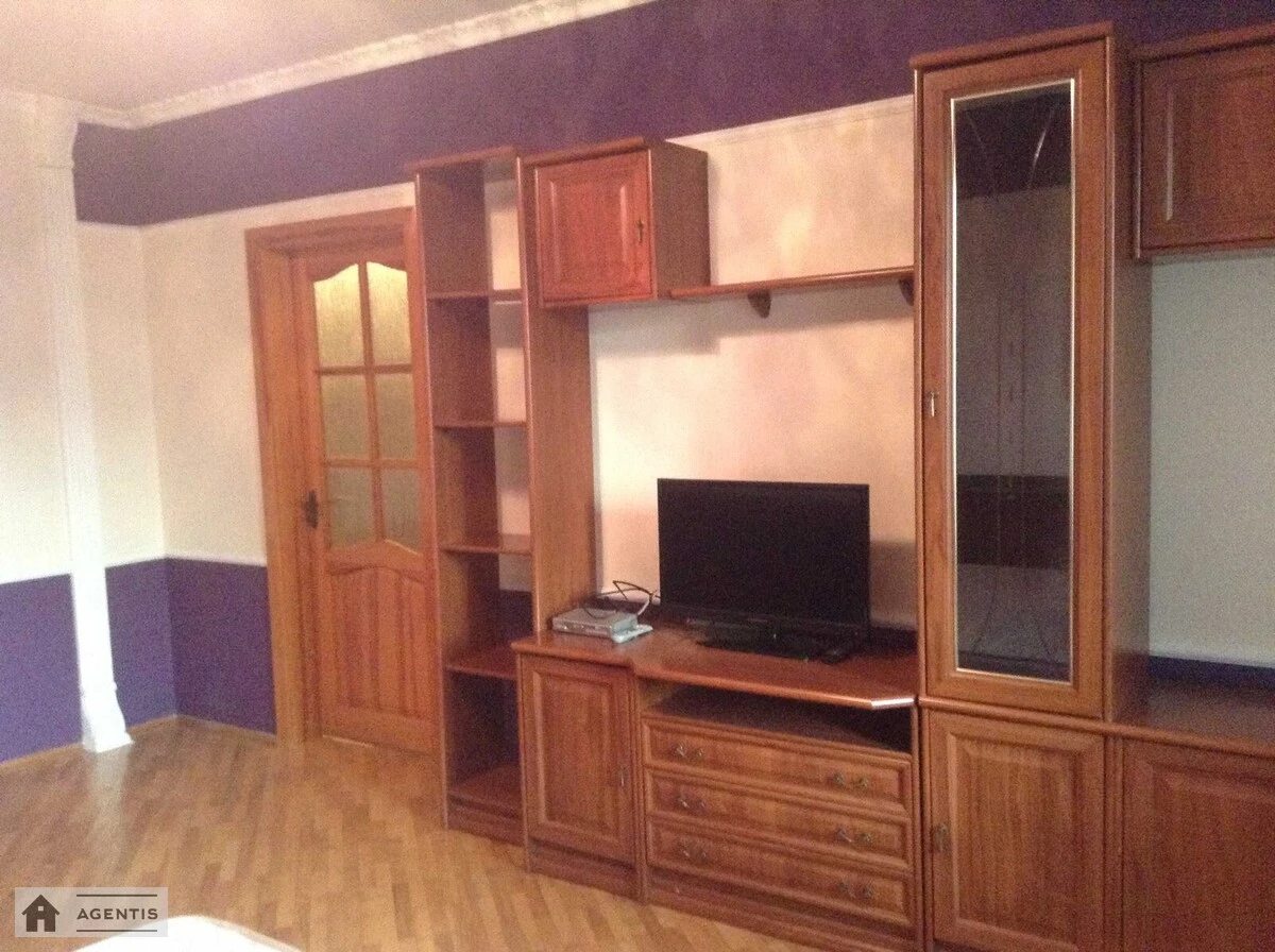 Apartment for rent. 3 rooms, 100 m², 15 floor/16 floors. 1, Petra Hryhorenka prosp., Kyiv. 