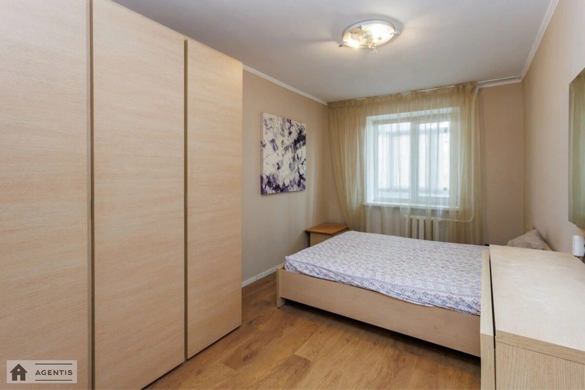 Сдам квартиру. 3 rooms, 70 m², 6th floor/9 floors. 59, Сечевых Стрельцов 59, Киев. 