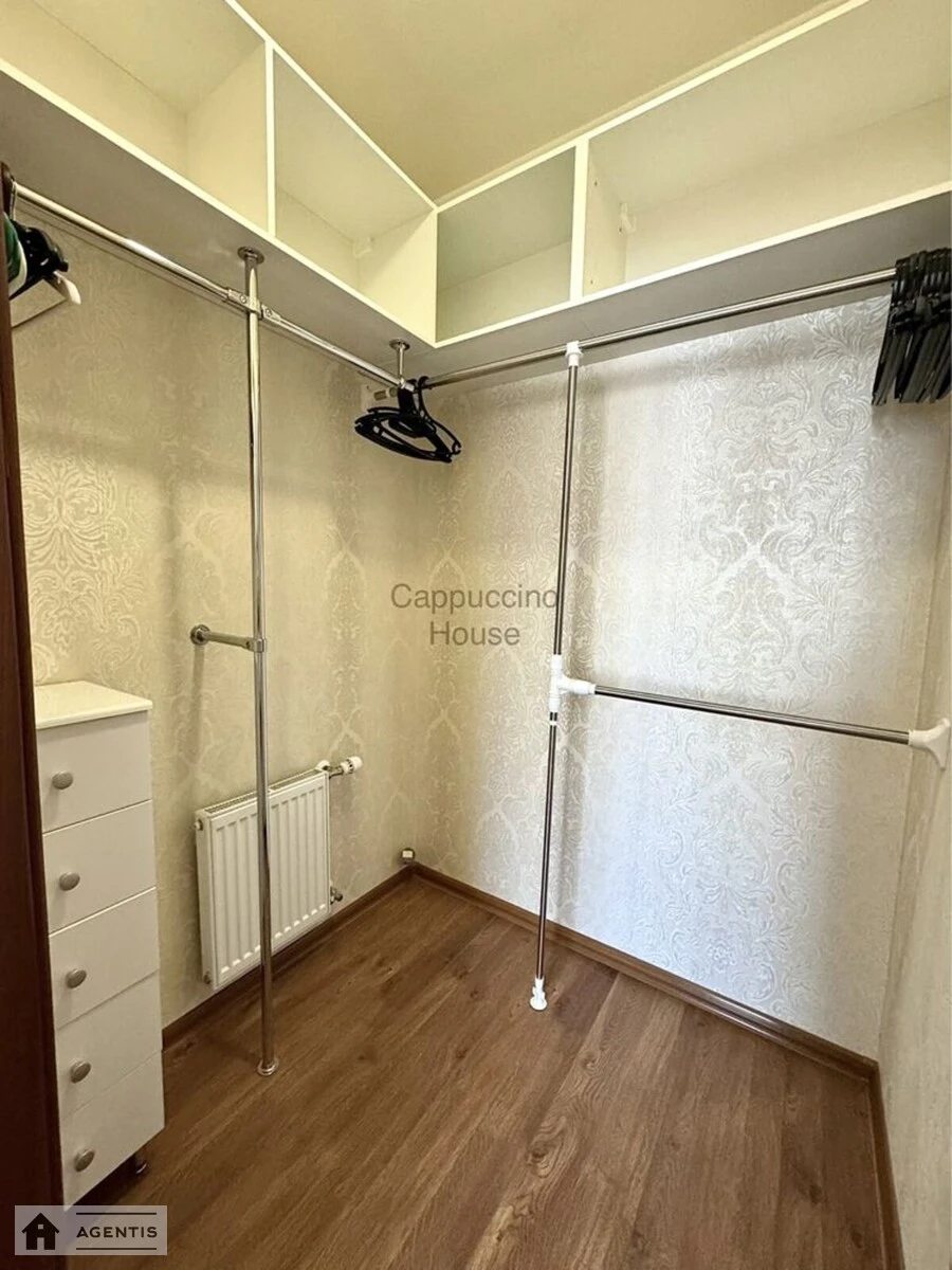 Сдам квартиру. 4 rooms, 160 m², 1st floor/2 floors. 1, Садовая 1, Киев. 