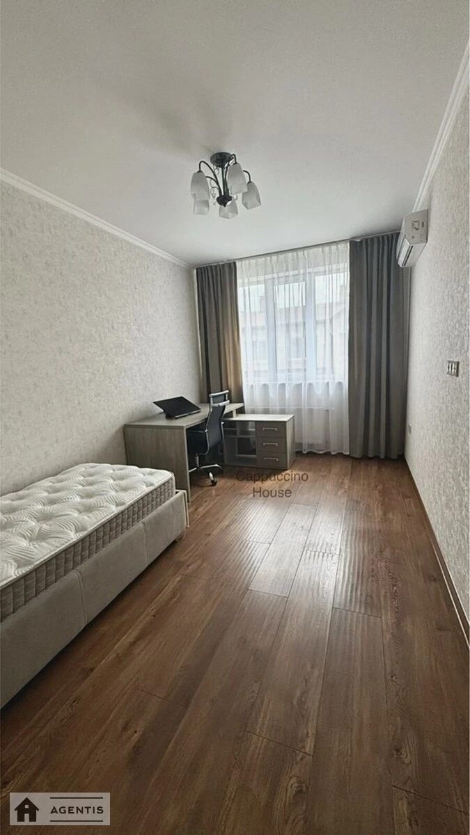 Сдам квартиру. 4 rooms, 160 m², 1st floor/2 floors. 1, Садовая 1, Киев. 