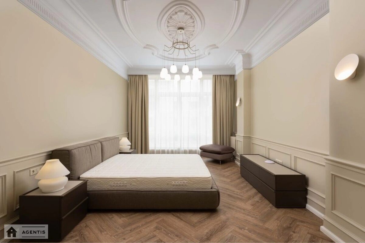 Apartment for rent. 4 rooms, 270 m², 4th floor/11 floors. 9, Mykhayla Hrushevskoho vul., Kyiv. 