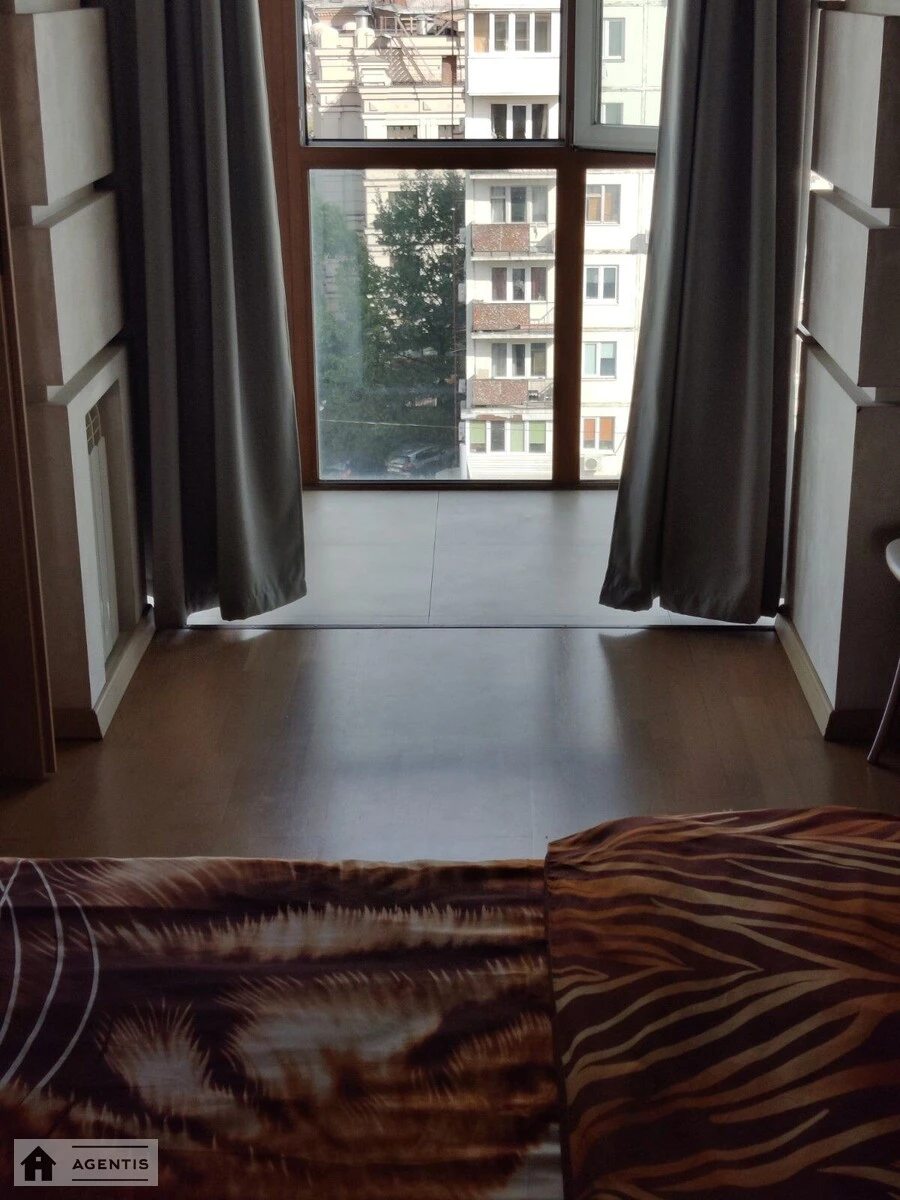 Сдам квартиру. 2 rooms, 50 m², 8th floor/9 floors. Леси Украинки, Киев. 