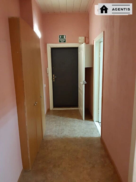 Здам квартиру. 3 rooms, 70 m², 1st floor/4 floors. 79, Володимирська 79, Київ. 