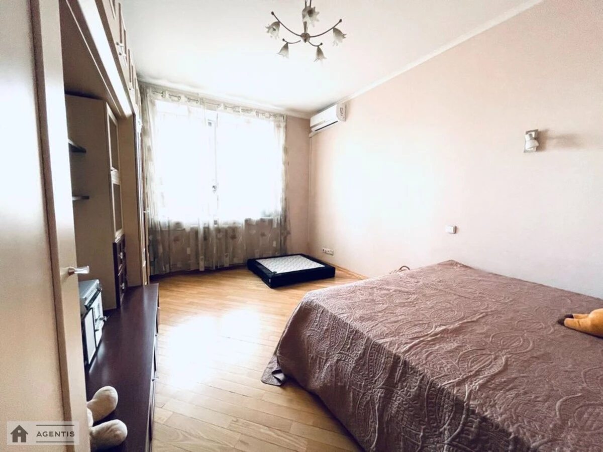 Apartment for rent. 3 rooms, 105 m², 7th floor/16 floors. 16, Pavla Tychyny prosp., Kyiv. 