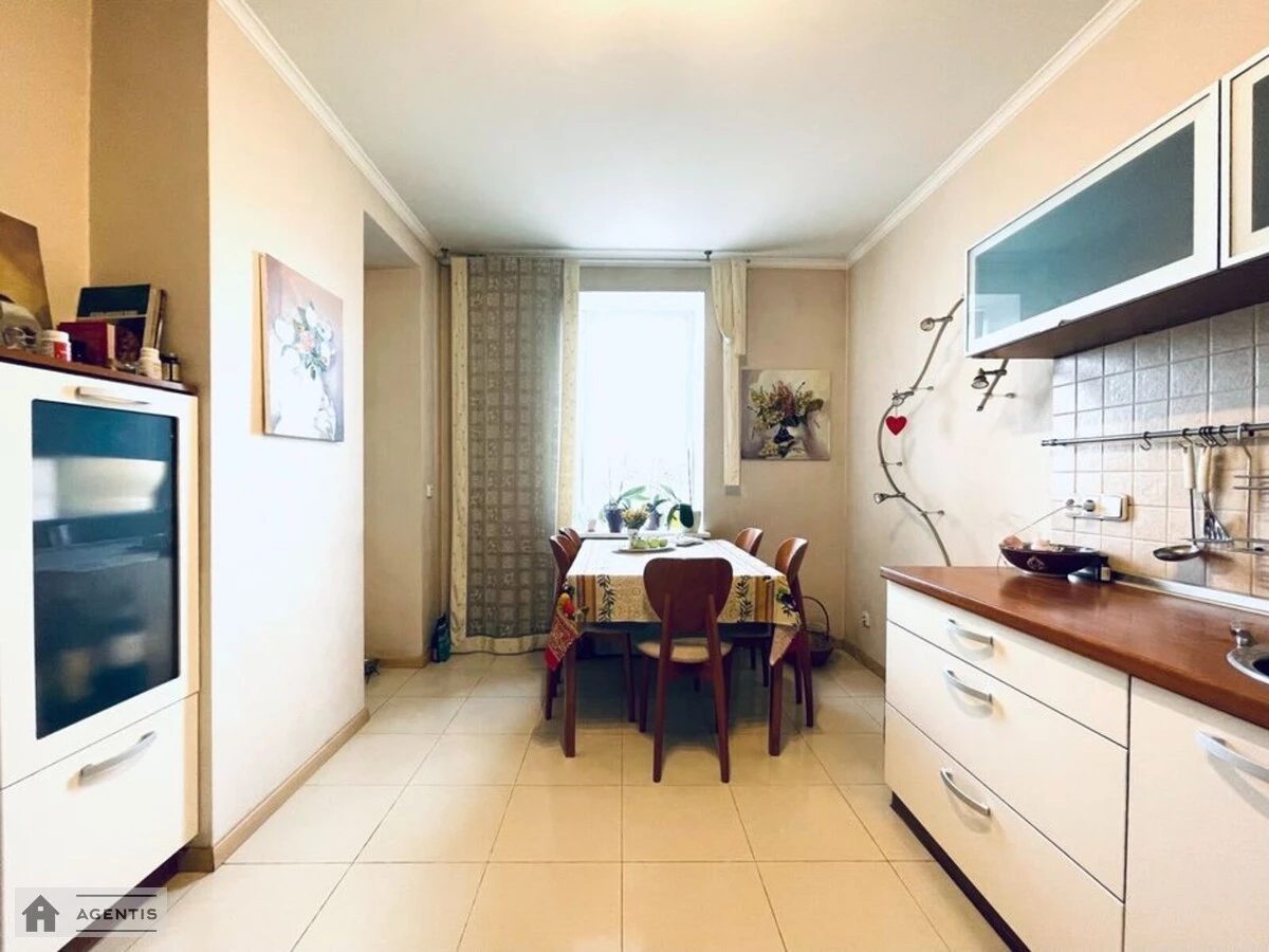 Apartment for rent. 3 rooms, 105 m², 7th floor/16 floors. 16, Pavla Tychyny prosp., Kyiv. 