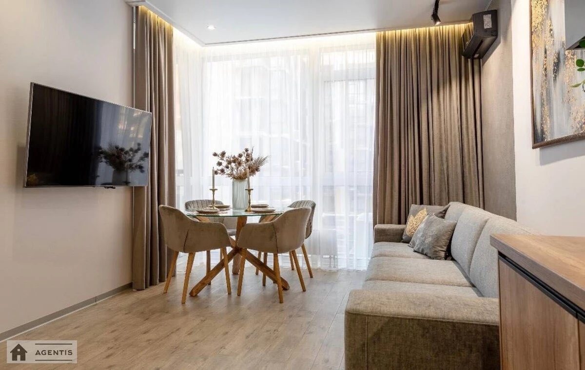 Apartment for rent. 3 rooms, 90 m², 5th floor/24 floors. 57, Predslavynska 57, Kyiv. 