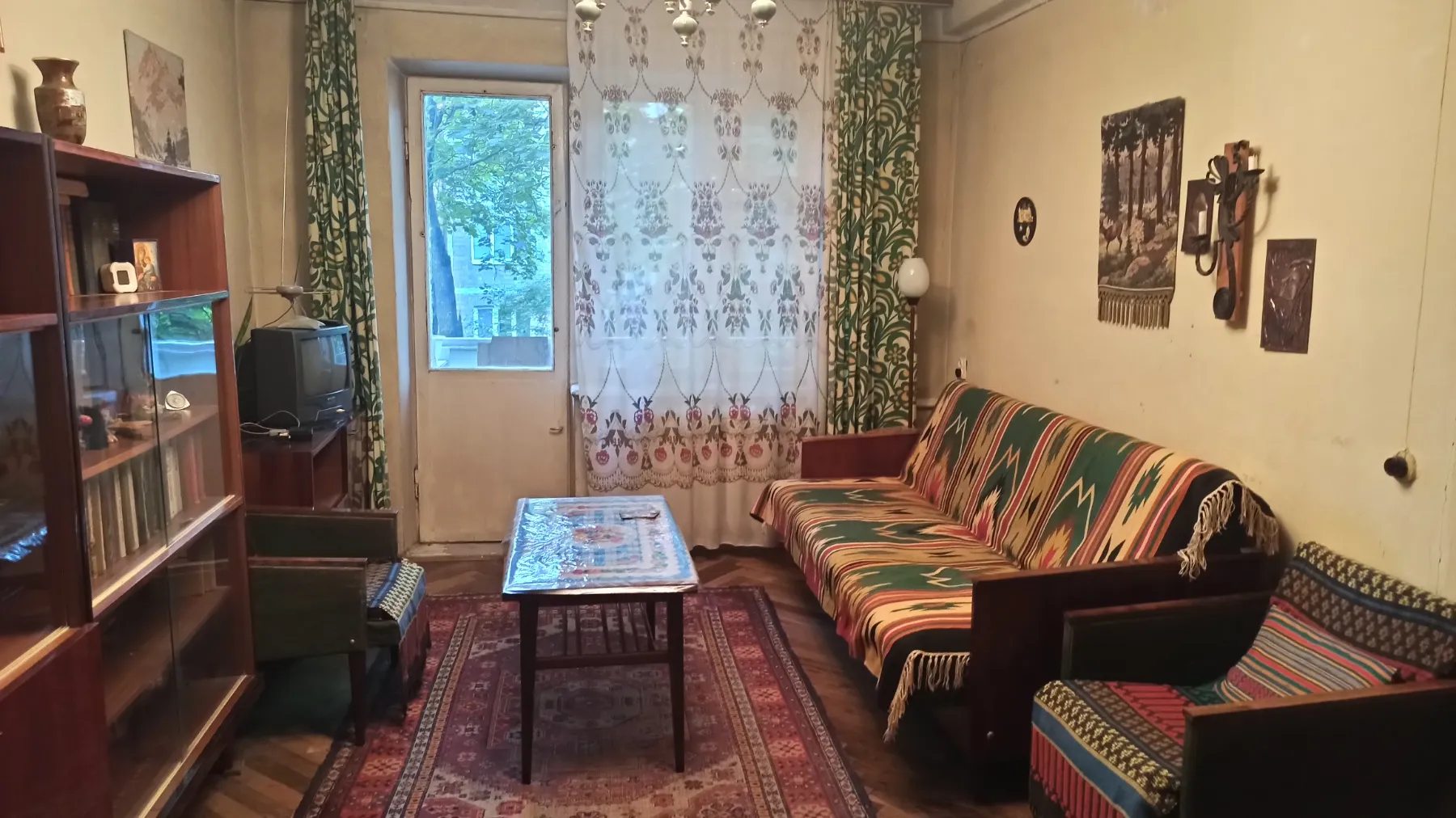 Apartment for rent. 2 rooms, 48 m², 3rd floor/5 floors. Tupolyeva Akademika, Kyiv. 
