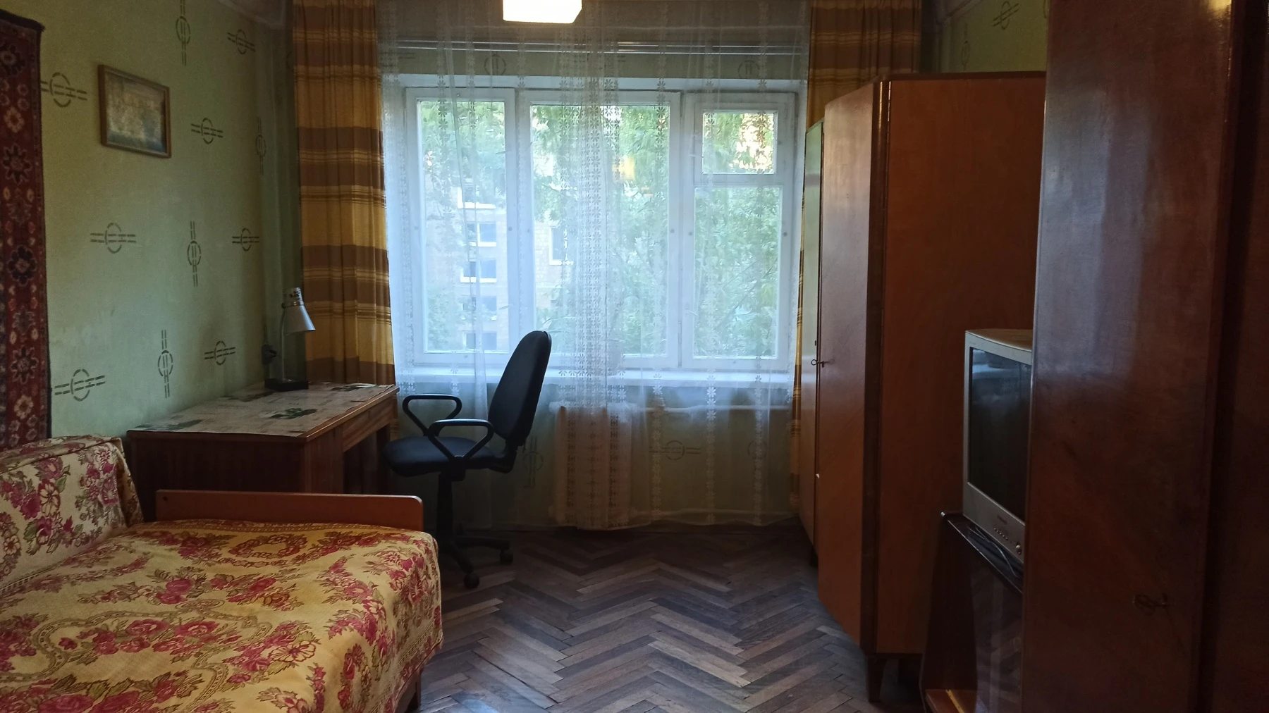 Apartment for rent. 2 rooms, 48 m², 3rd floor/5 floors. Tupolyeva Akademika, Kyiv. 