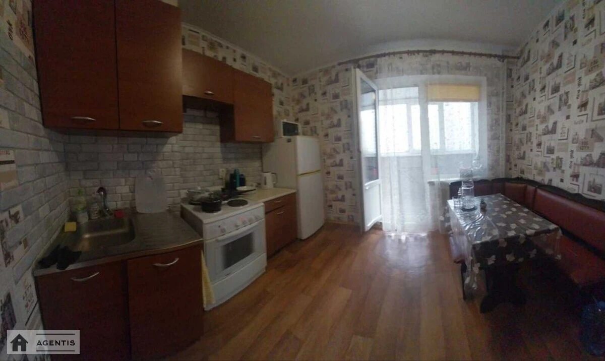 Apartment for rent. 1 room, 50 m², 4th floor/23 floors. 38, Urlivska 38, Kyiv. 