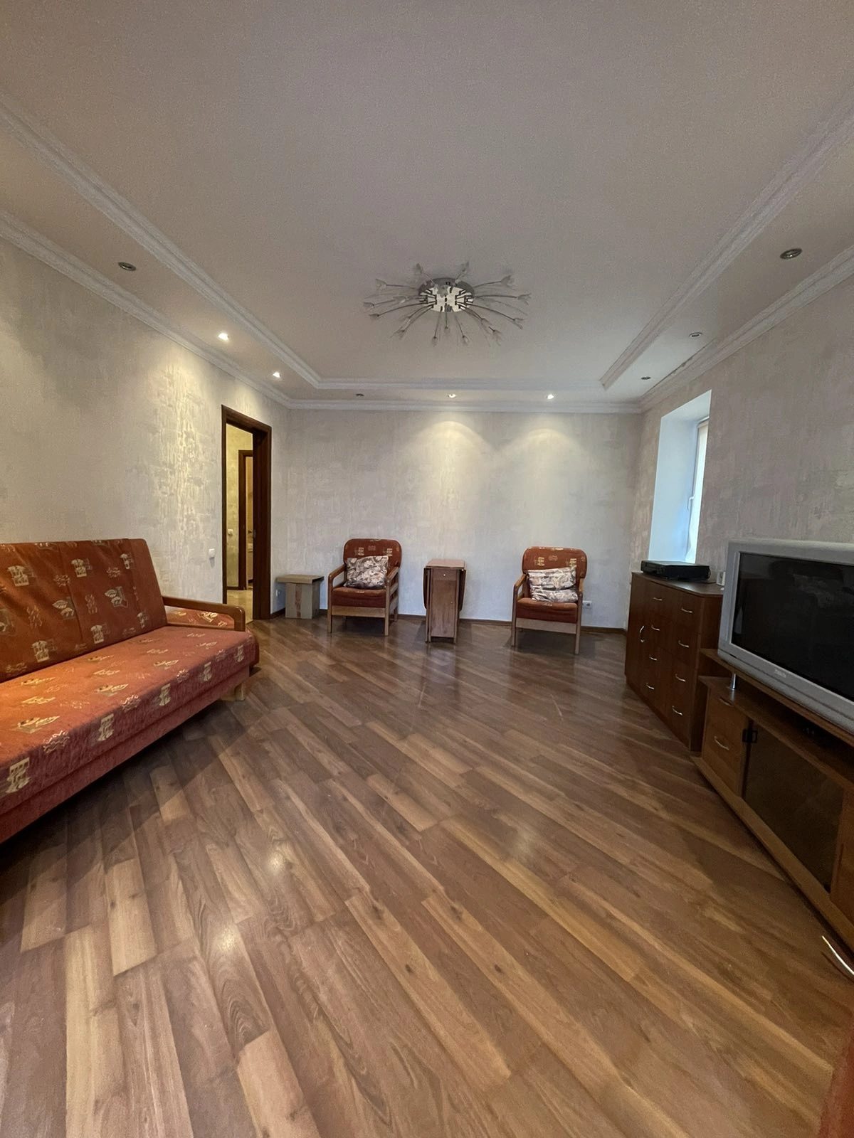 Apartments for sale. 1 room, 42 m², 2nd floor/16 floors. Ak Korolova 90b, Odesa. 