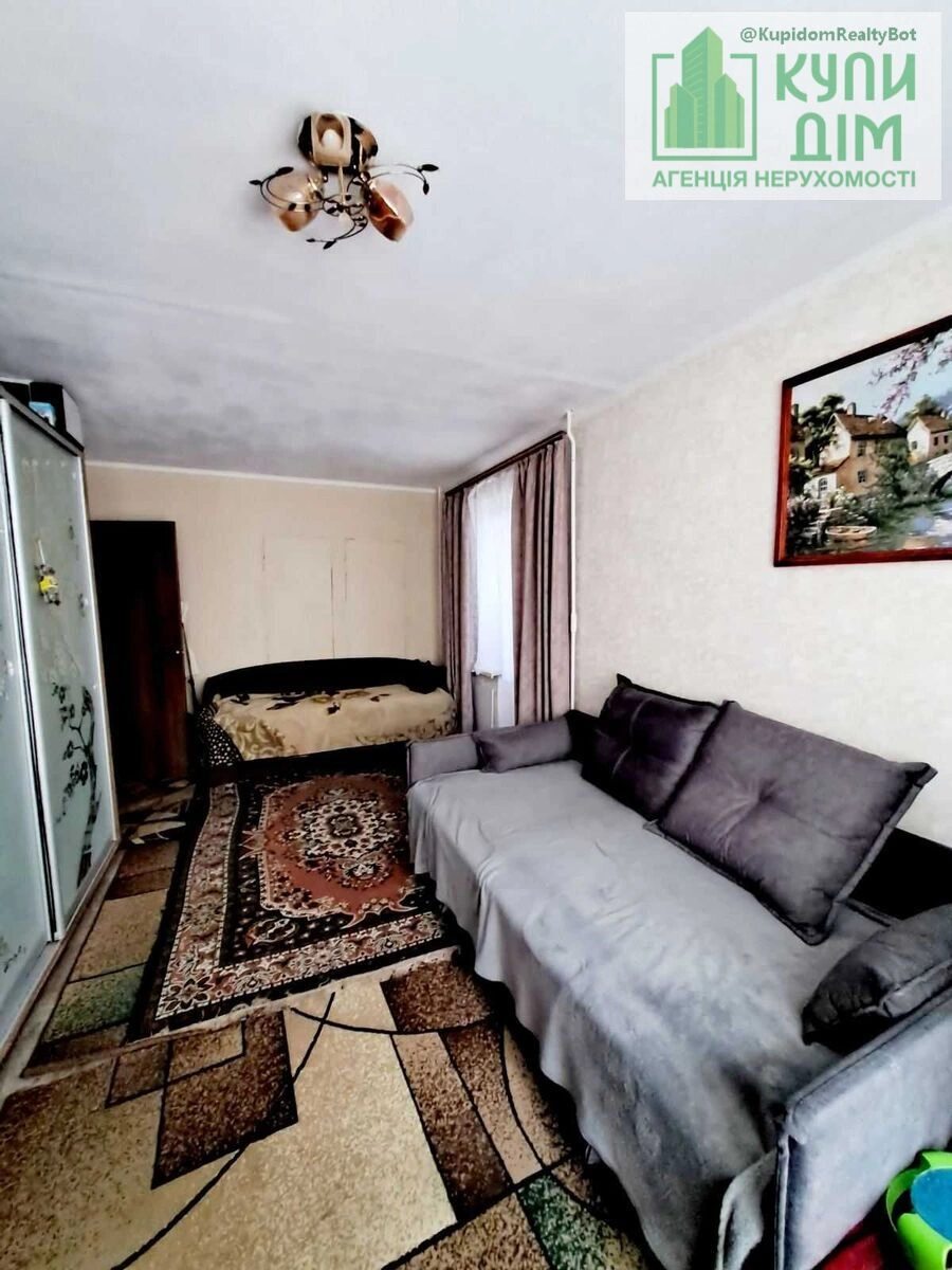 Продаж квартири. 1 room, 35 m², 1st floor/9 floors. Фортечний (кіровський), Кропивницький. 