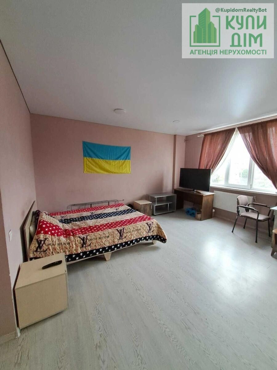 Продаж квартири 1 кімната, 37 m², 2 пов./2 поверхи. Подільський (ленінський), Кропивницький. 