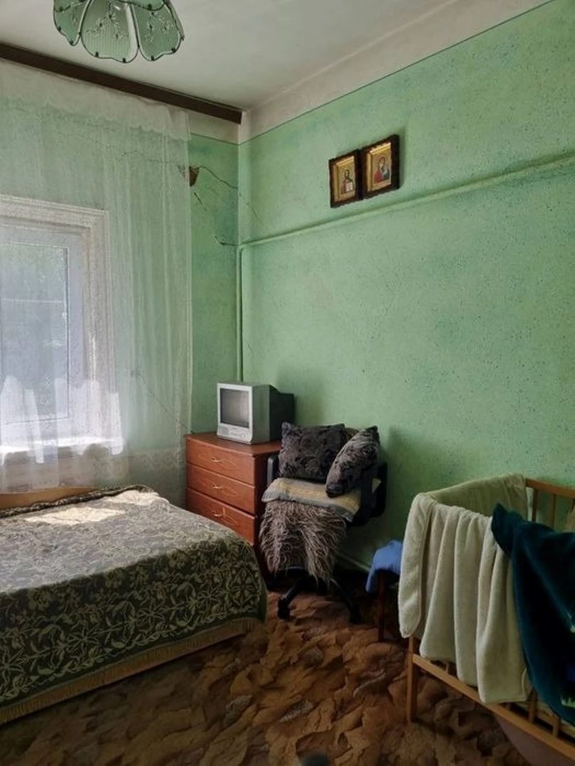House for sale. 2 rooms, 70 m², 1 floor. Vasylkiv. 
